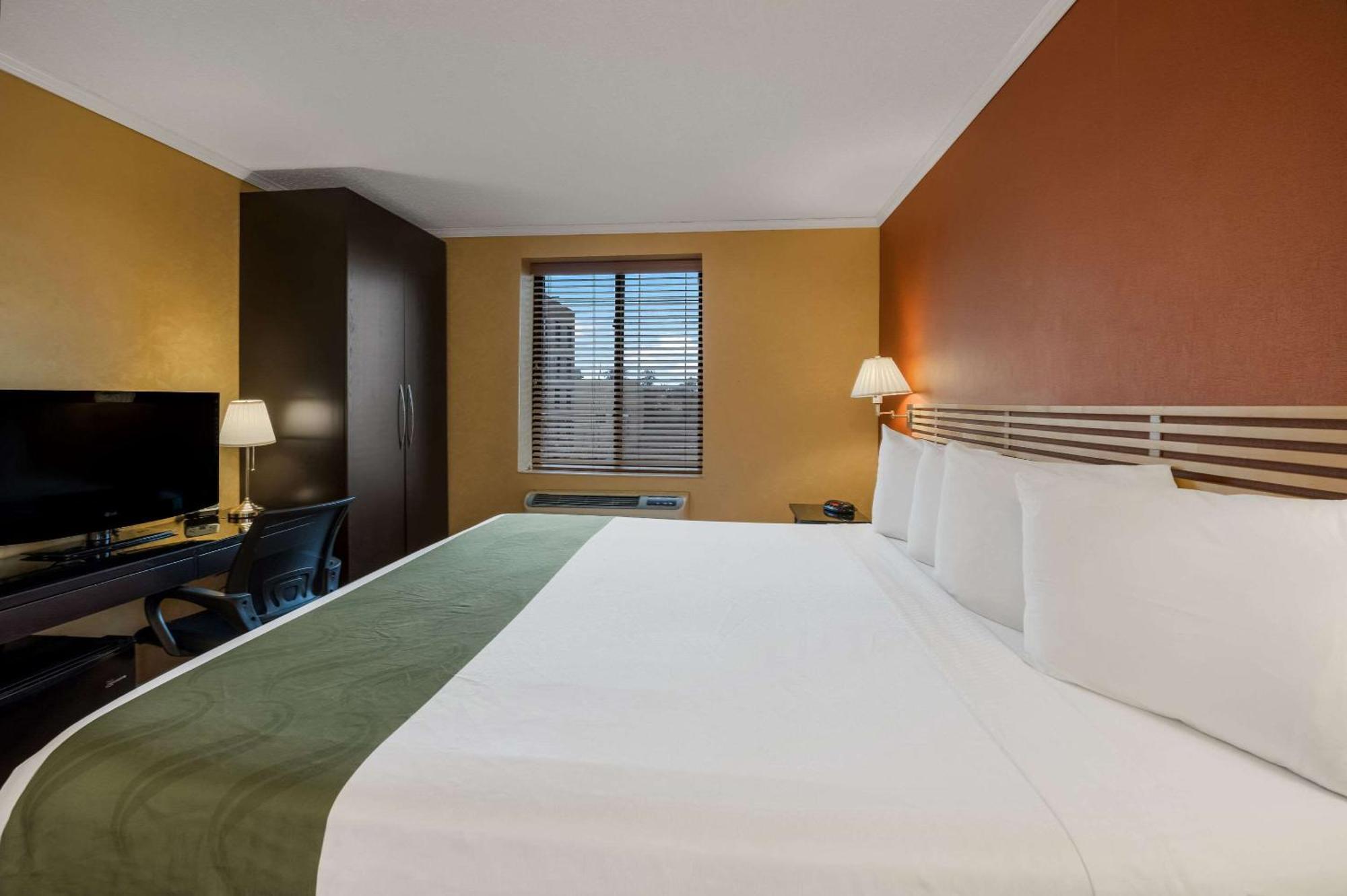 Quality Inn Jfk Airport Rockaway Blvd New York Eksteriør bilde